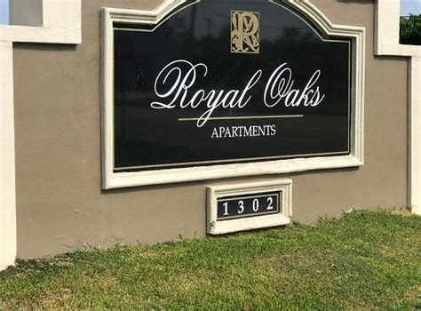 royal oaks of pearland